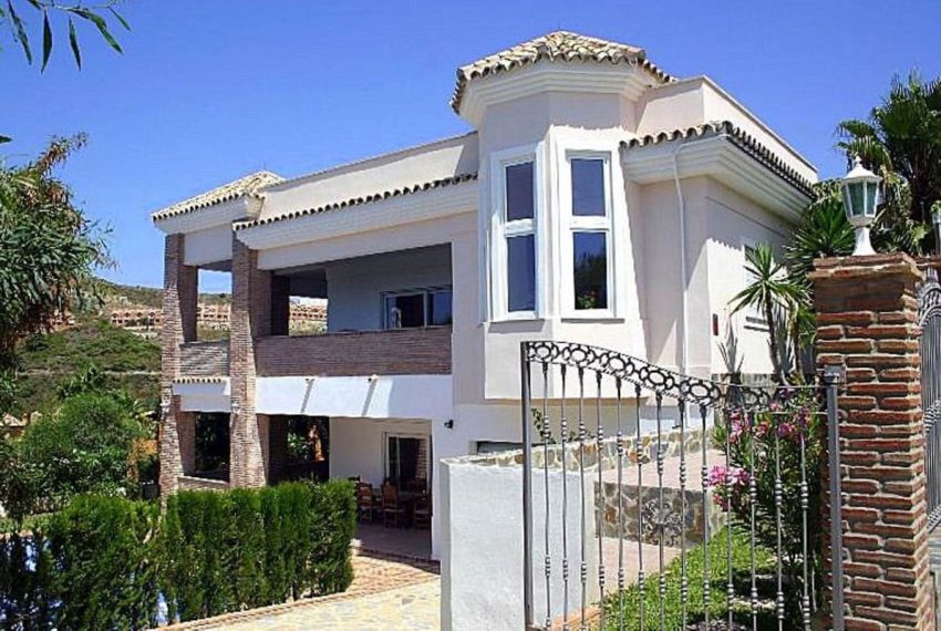 R4648270-Villa-For-Sale-El-Paraiso-Detached-6-Beds-494-Built-5