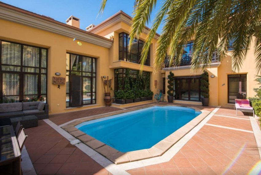 R4567111-Villa-For-Sale-Puerto-Banus-Detached-3-Beds-340-Built