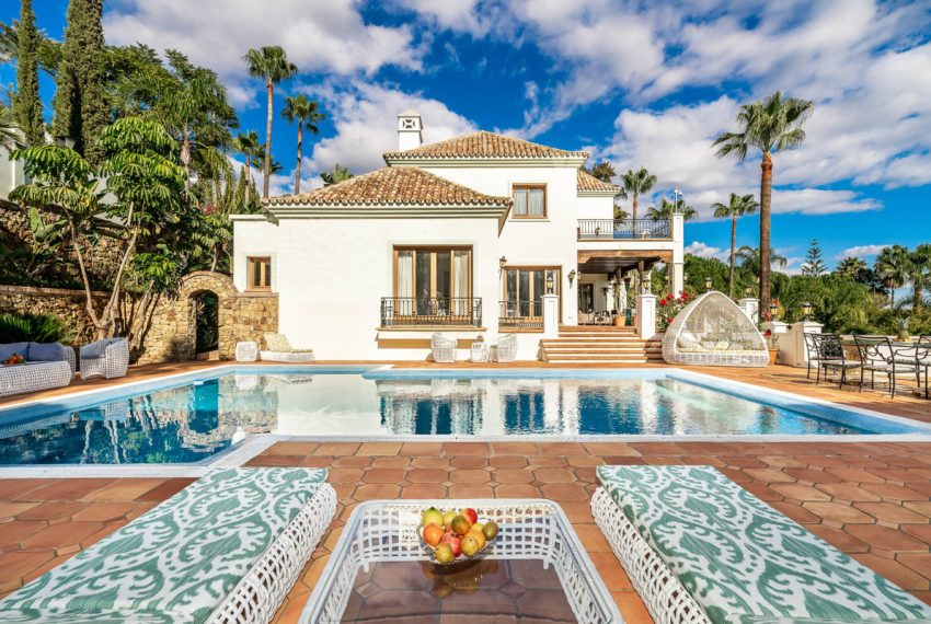 R3979711-Villa-For-Sale-Benahavis-Detached-16-Beds-1337-Built-3