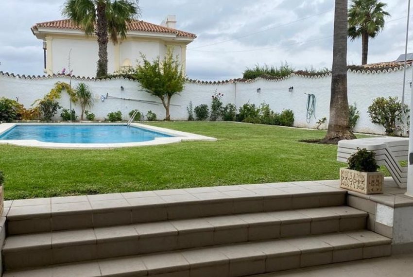 R4307281-Villa-For-Sale-Estepona-Detached-3-Beds-180-Built-8