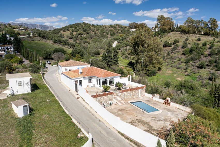 R4677916-Villa-For-Sale-La-Cala-de-Mijas-Detached-5-Beds-299-Built