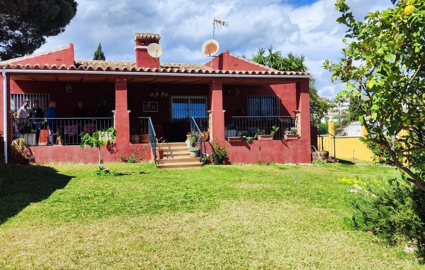 R4686295-Villa-For-Sale-Calahonda-Detached-2-Beds-80-Built-1