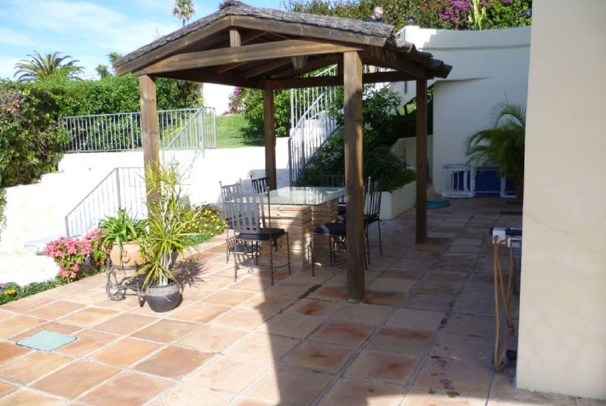 R4690999-Villa-For-Sale-Elviria-Detached-4-Beds-270-Built-10