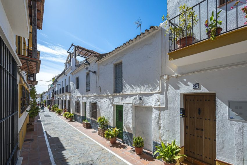 R4700482-Townhouse-For-Sale-Marbella-Terraced-6-Beds-285-Built-3