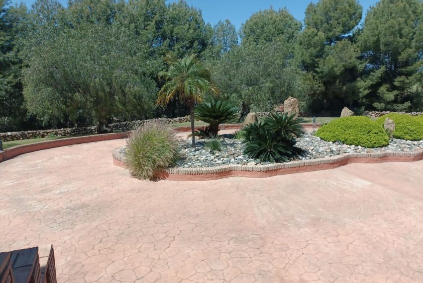 R4715737-Villa-For-Sale-Coin-Finca-8-Beds-1211-Built-4