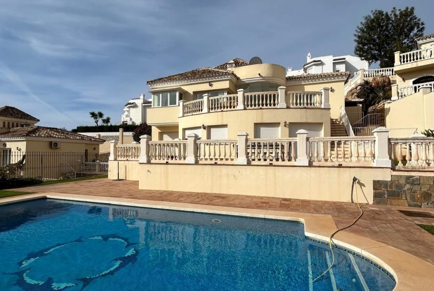 R4725148-Villa-For-Sale-Calahonda-Detached-3-Beds-279-Built-1