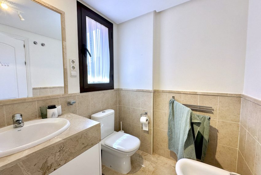 R4730269-Apartment-For-Sale-Estepona-Penthouse-3-Beds-111-Built-15