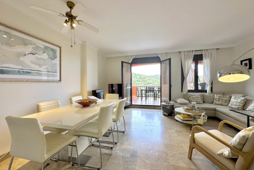 R4730269-Apartment-For-Sale-Estepona-Penthouse-3-Beds-111-Built-3