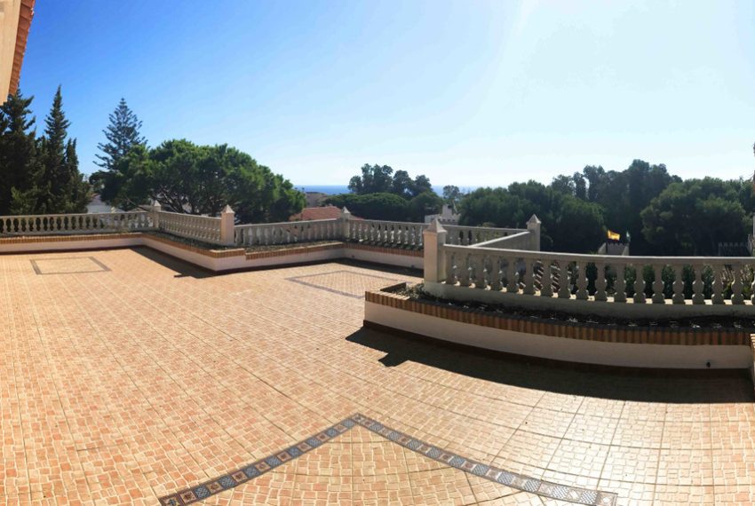 R3270865-Villa-For-Sale-La-Cala-de-Mijas-Detached-7-Beds-458-Built-2