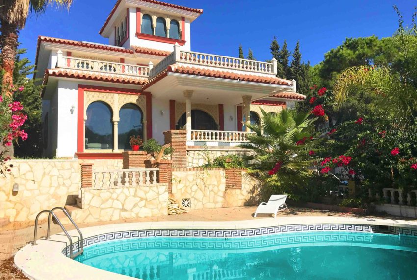 R3270865-Villa-For-Sale-La-Cala-de-Mijas-Detached-7-Beds-458-Built