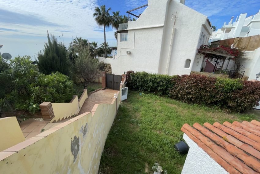 R3895516-Villa-For-Sale-Estepona-Detached-6-Beds-300-Built-16