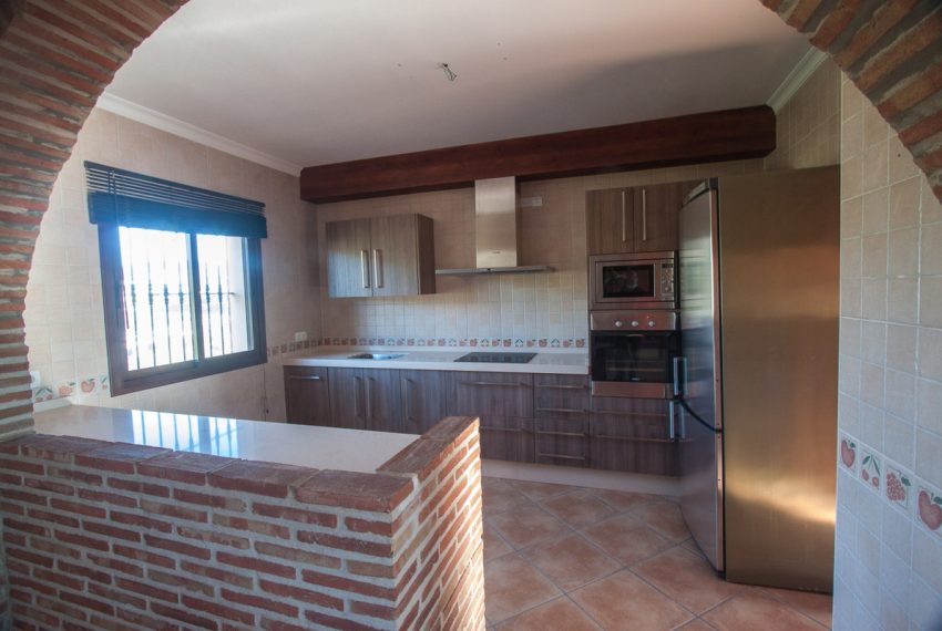 R3909925-Villa-For-Sale-Estepona-Finca-6-Beds-296-Built-14