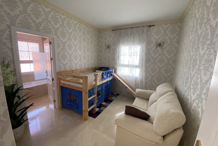 R4077307-Villa-For-Sale-Ojen-Semi-Detached-4-Beds-395-Built-11