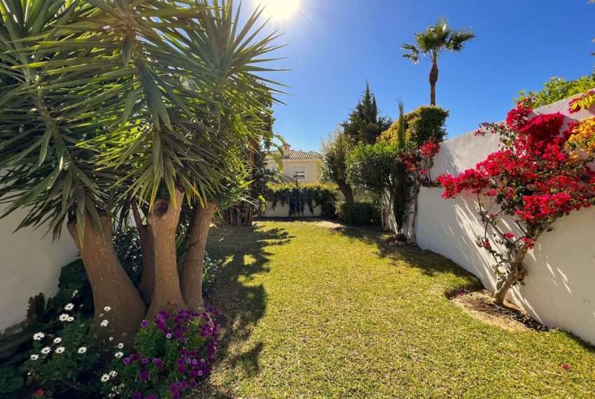 R4295983-Villa-For-Sale-Mijas-Golf-Detached-4-Beds-376-Built-4