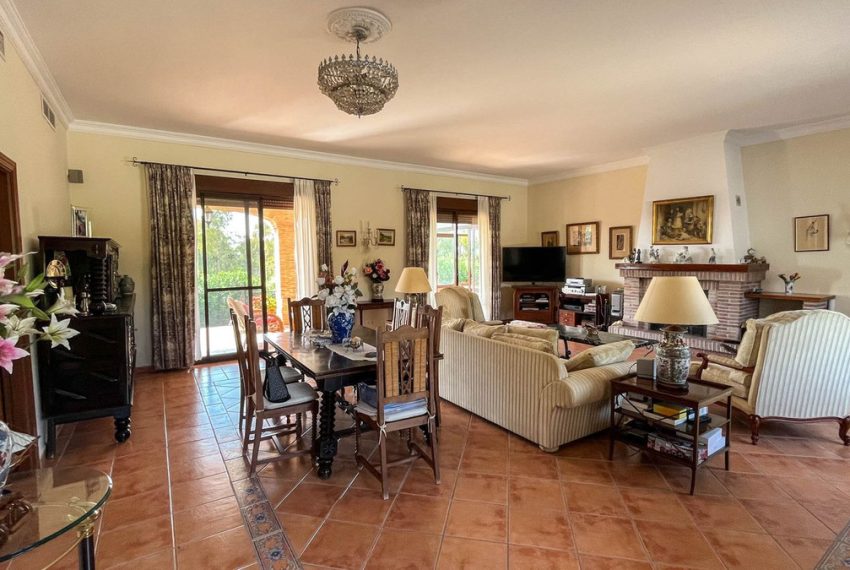 R4420039-Villa-For-Sale-Estepona-Finca-3-Beds-562-Built-7