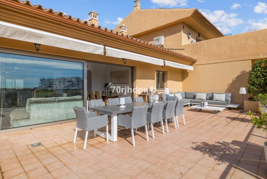 R4572052-Apartment-For-Sale-Estepona-Penthouse-3-Beds-135-Built-11