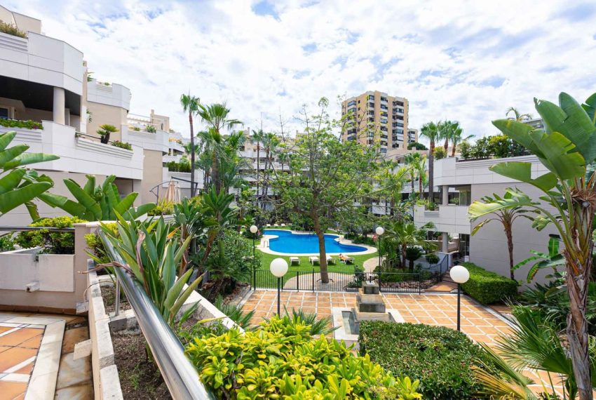 R4731988-Apartment-For-Sale-Nueva-Andalucia-Middle-Floor-2-Beds-144-Built