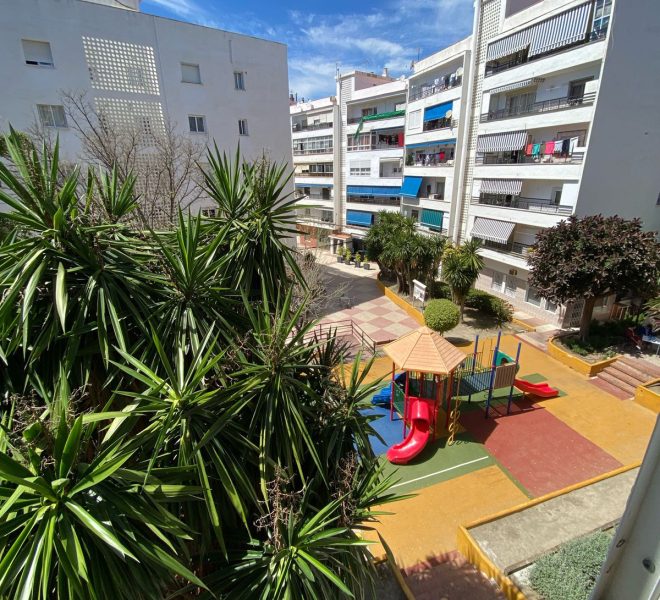 R4748353-Image 1-Middle Floor - 3 Beds - 122 Built