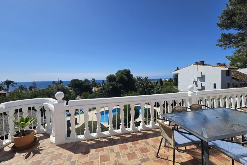 R3530680-Villa-For-Sale-Estepona-Detached-5-Beds-300-Built-5