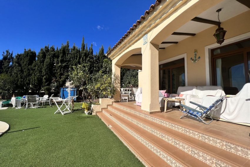 R4225318-Villa-For-Sale-Marbella-Detached-5-Beds-320-Built-13