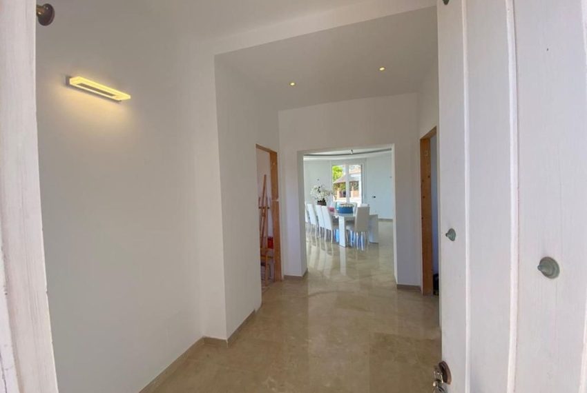 R4444204-Villa-For-Sale-Estepona-Detached-4-Beds-550-Built-12