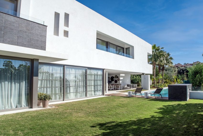 R4579729-Villa-For-Sale-Benahavis-Detached-5-Beds-643-Built-1