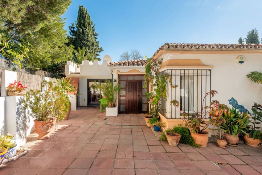 R4618849-Villa-For-Sale-Marbella-Detached-4-Beds-120-Built-16