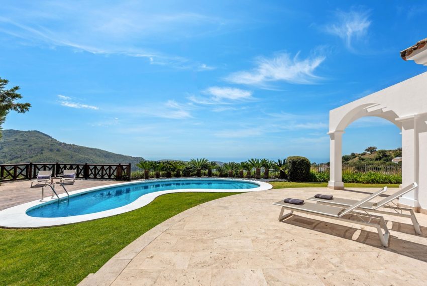 R4637221-Villa-For-Sale-Benahavis-Detached-5-Beds-889-Built-9