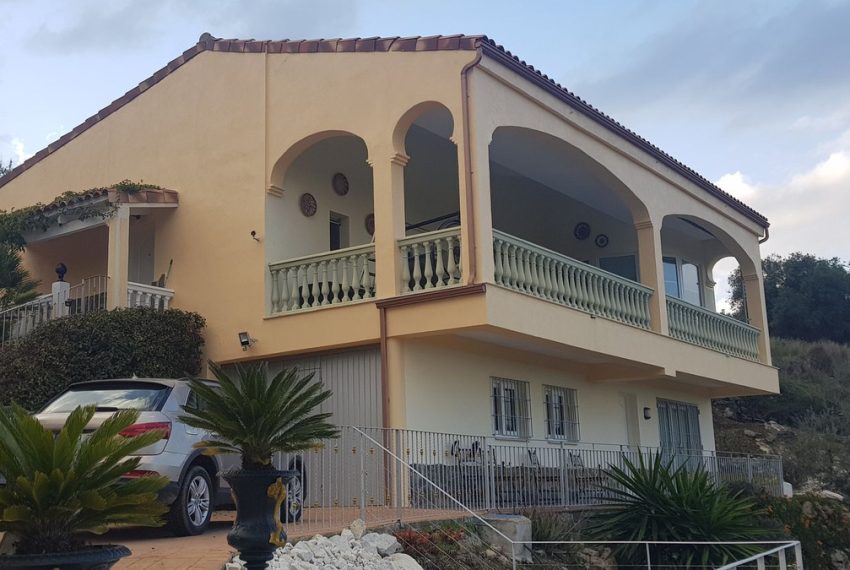 R4671232-Villa-For-Sale-Monda-Detached-3-Beds-135-Built-1