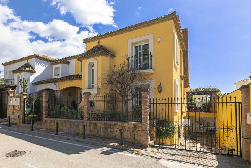 R4677784-Villa-For-Sale-Costabella-Semi-Detached-5-Beds-360-Built-1