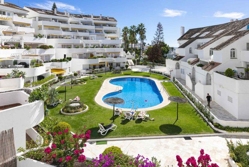 R4715638-Apartment-For-Sale-Nueva-Andalucia-Ground-Floor-2-Beds-143-Built