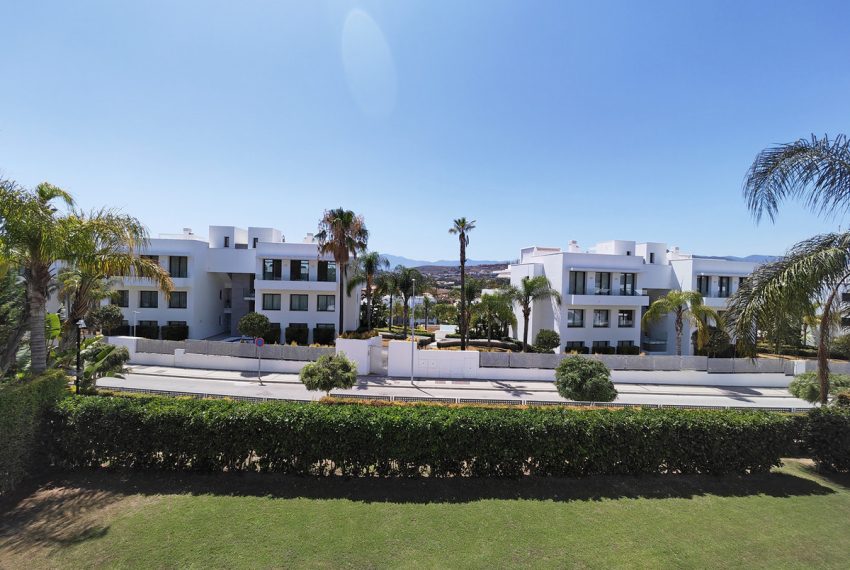 R4786195-Apartment-For-Sale-Estepona-Middle-Floor-3-Beds-122-Built-1