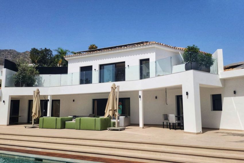 R4793872-Villa-For-Sale-Marbella-Detached-6-Beds-530-Built