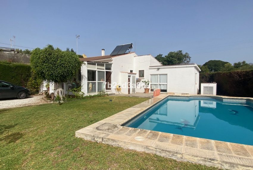 R4794091-Villa-For-Sale-New-Golden-Mile-Detached-5-Beds-139-Built