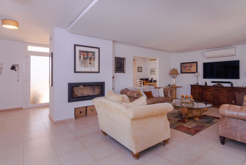 R4051390-Villa-For-Sale-Estepona-Detached-4-Beds-465-Built-15