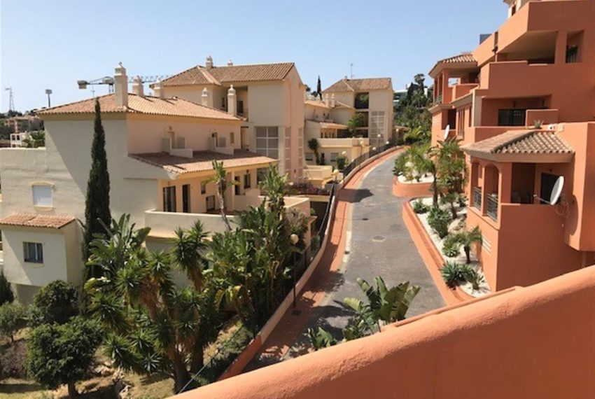 R4053967-Apartment-For-Sale-Elviria-Penthouse-2-Beds-111-Built-17