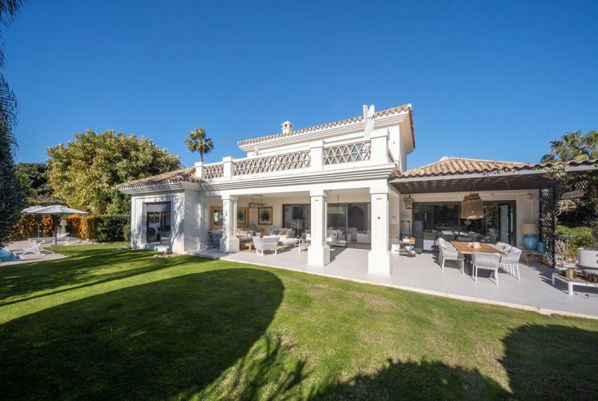 R4242928-Villa-For-Sale-Guadalmina-Baja-Detached-5-Beds-568-Built-18