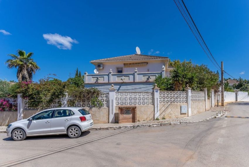 R4252255-Villa-For-Sale-El-Rosario-Detached-10-Beds-591-Built-2