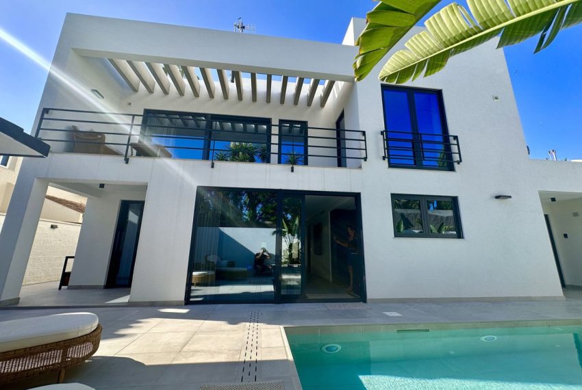 R4409782-Villa-For-Sale-Puerto-Banus-Detached-4-Beds-226-Built-19