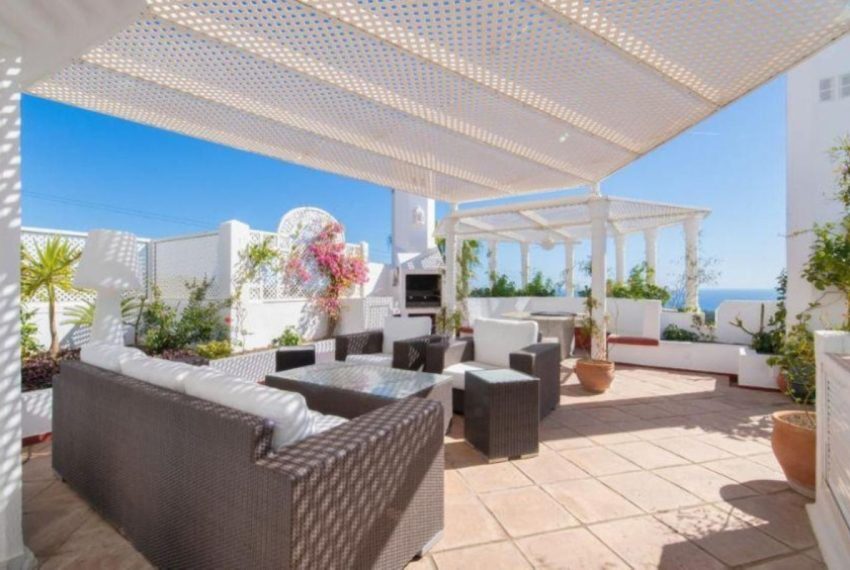 R4600951-Villa-For-Sale-Marbella-Detached-4-Beds-240-Built-3