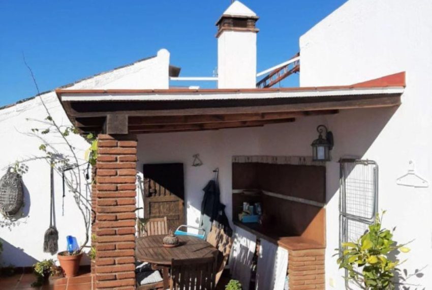 R4605922-Villa-For-Sale-Estepona-Semi-Detached-2-Beds-180-Built