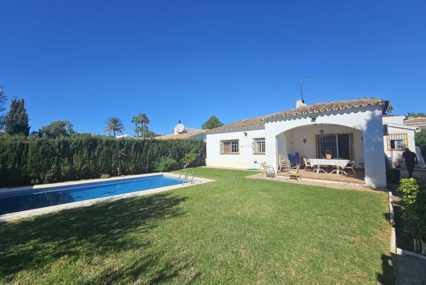 R4648006-Villa-For-Sale-Calahonda-Detached-4-Beds-82-Built-19