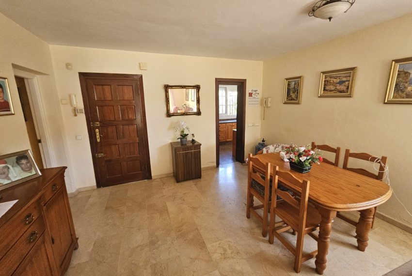 R4648006-Villa-For-Sale-Calahonda-Detached-4-Beds-82-Built-7