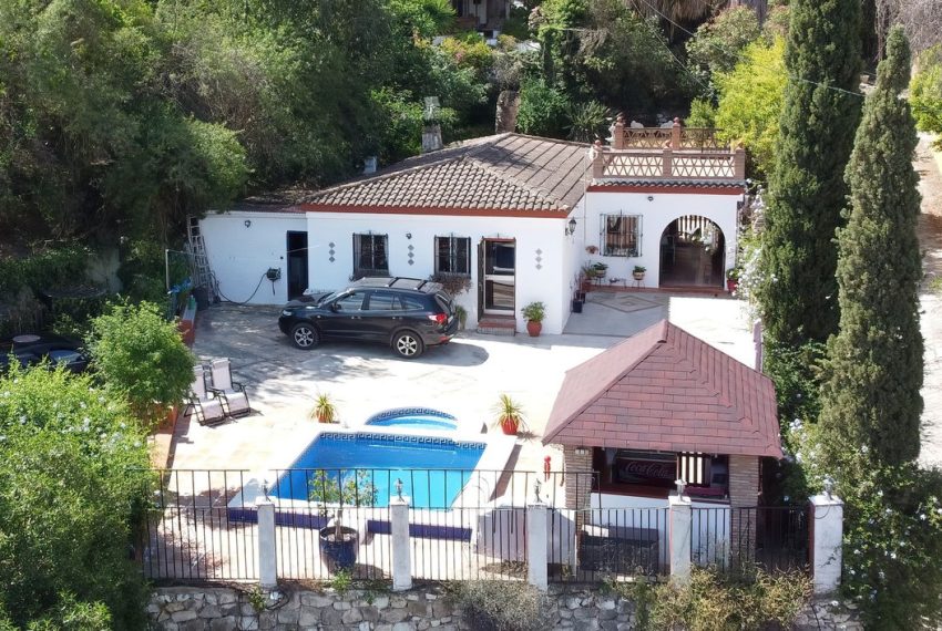 R4722763-Villa-For-Sale-Coin-Finca-2-Beds-174-Built