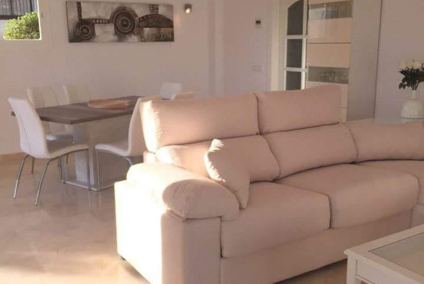 R4752166-Villa-For-Sale-Las-Chapas-Detached-2-Beds-203-Built-13