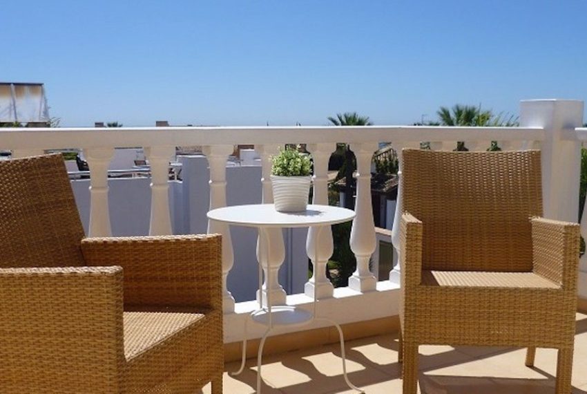 R4752166-Villa-For-Sale-Las-Chapas-Detached-2-Beds-203-Built-3