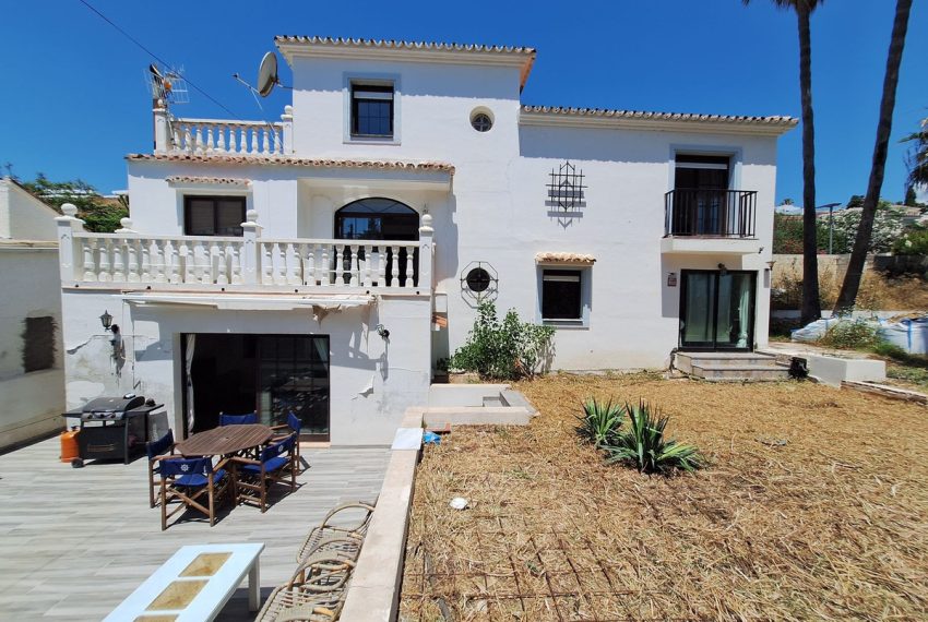 R4763299-Villa-For-Sale-Estepona-Detached-3-Beds-162-Built