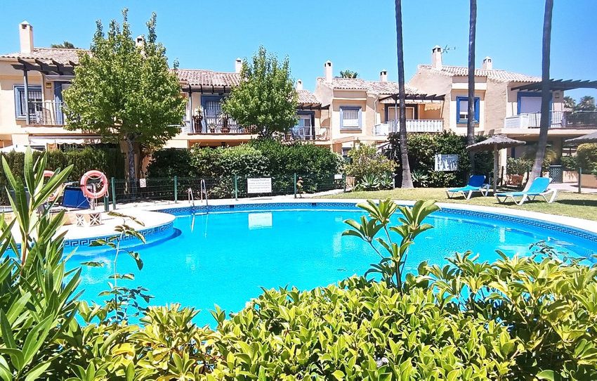 R4771453-Villa-For-Sale-Marbella-Semi-Detached-3-Beds-140-Built