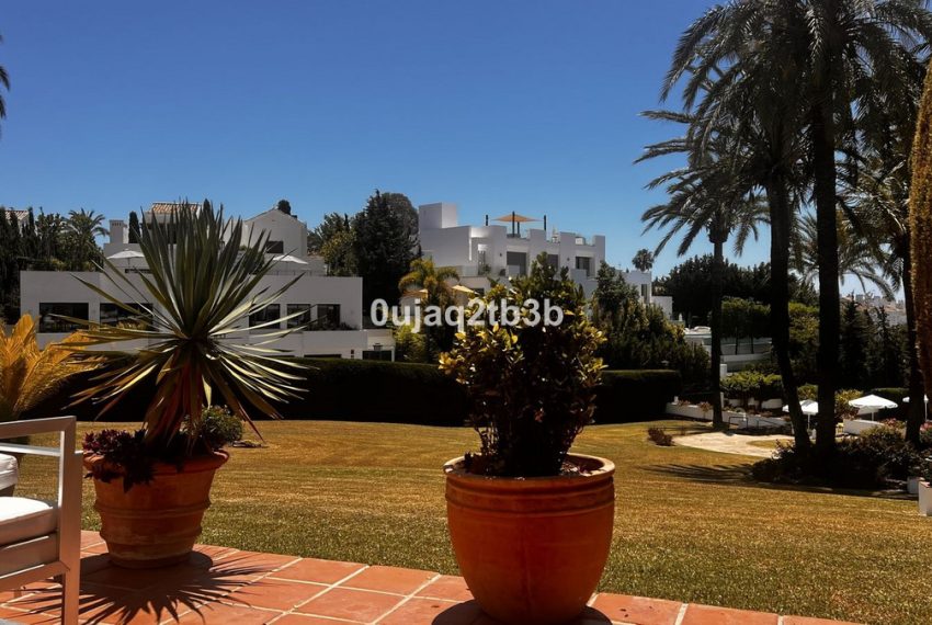 R4783222-Apartment-For-Sale-Nueva-Andalucia-Ground-Floor-2-Beds-100-Built