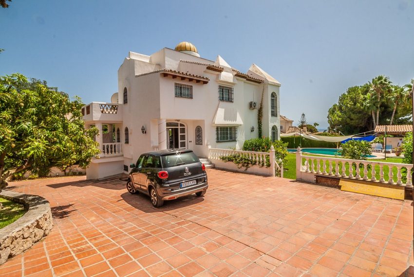 R4793257-Villa-For-Sale-Elviria-Detached-5-Beds-350-Built-4